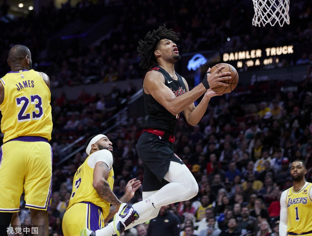 更加自信地 更加自信地